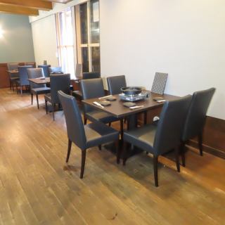 3 seats for 4 people each.We can accommodate 2 or more people.