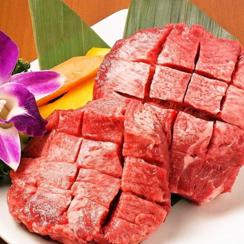 Thick-sliced grilled beef tongue
