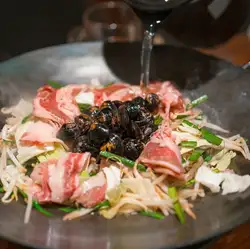 名物 しじみ炊き肉