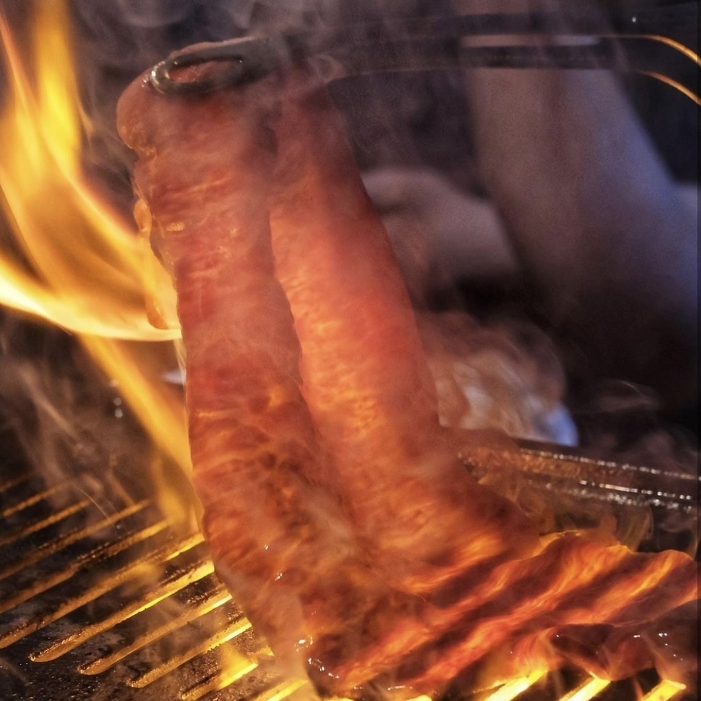 演出や目の前で焼き上げるお料理など、五感でお楽しみください！