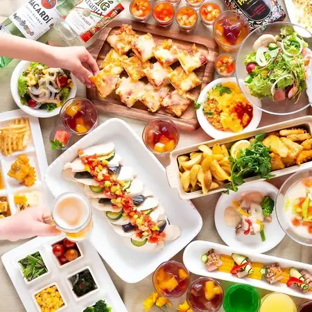 【毎月変わる】40種以上食べ放題/営業時間内制限無し　料理のみディナーバイキング⇒3,300円