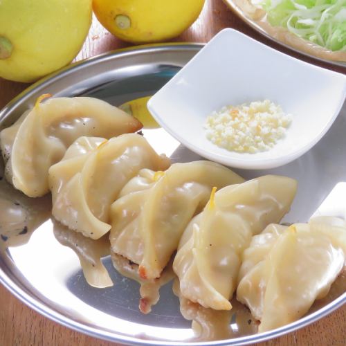 [Specialty] Various original dumplings (pictured is lemon dumplings)