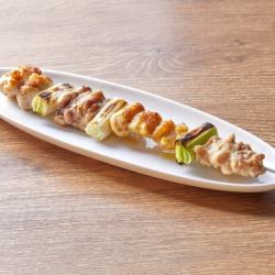 《4 birds with 1 stone!? Daisen chicken skewer (30cm skewer) *The price is for 1 piece.