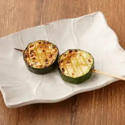 ズッキーニ（炙り醤油/ガリバタ醤油/バーニャカウダー）※1本価格です。