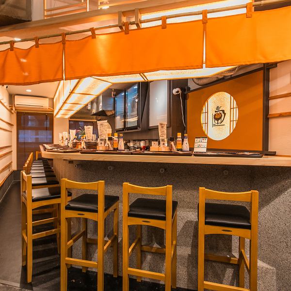 【和の空間で癒されるひととき】店内は落ち着いた雰囲気に包まれ、特別なお食事の時間を提供します！和の魅力に囲まれた空間で、心温まるひとときをお過ごしください！