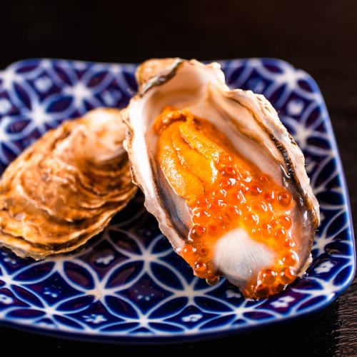 生牡蠣の雲丹乗せ