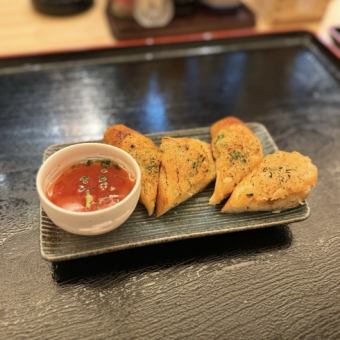 海老とウニのアジアントースト