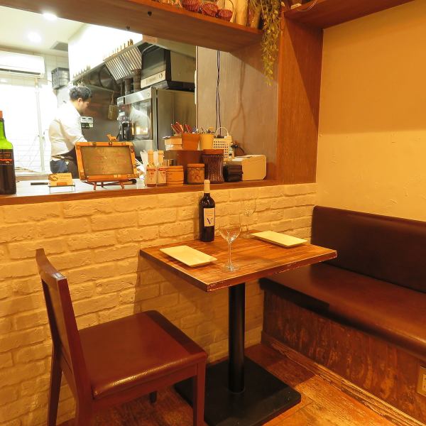【Fashionable space perfect for girls' societies】 We offer such space ♪ that we can talk slowly while eating delicious food in fashionable space! Please use for lunch dinner according to the scene.