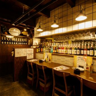 It is a privilege of the counter seat to enjoy the meal while watching the chef's cooking ♪ Our abundant drinks are displayed in front of you, so you can think about what to drink next ◎