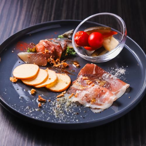 前菜盛り合わせ