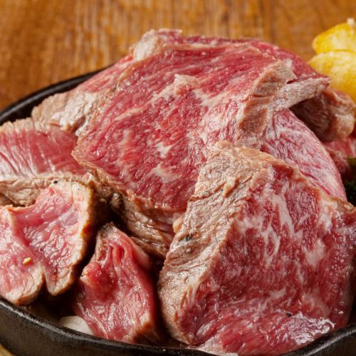 優質牛肉按重量出售！