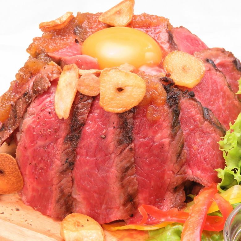 프라임 쇠고기 스테이크 덮밥 (고기 100g)