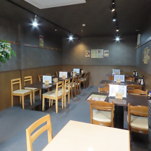 【25名様より貸切承っております】店内2階は大人数での宴会にぴったり♪ご友人同士や会社の宴会など様々なシーンで大活躍間違いなし！駅チカで集まりやすいのもポイント！「25名じゃないけど、、、」という方もお気軽にお電話にてご相談ください・・・！！！「ホットペッパーグルメを見た」でスムーズにご案内できます◎