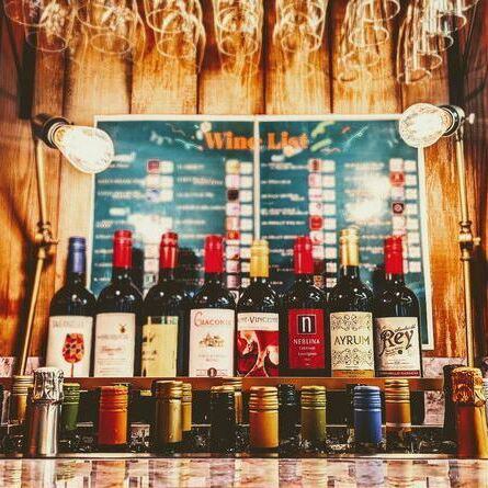 【週末2時間】～ワインビュッフェ～生ビール含む各種飲み放題　2200円