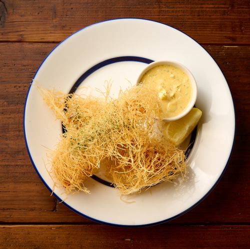 生サーモンのレアフライ～自家製タルタル～