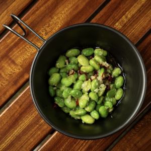 Peperoni-flavored edamame