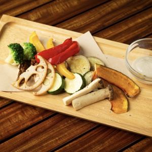 Assorted grilled vegetables with bagna cauda sauce