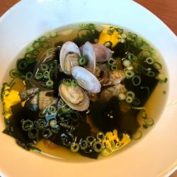 アサリとわかめの酒蒸し