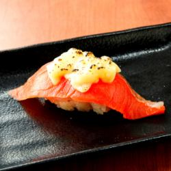 サーモンチーズ炙り/鯛塩レモン/海鮮ユッケの手巻き 各