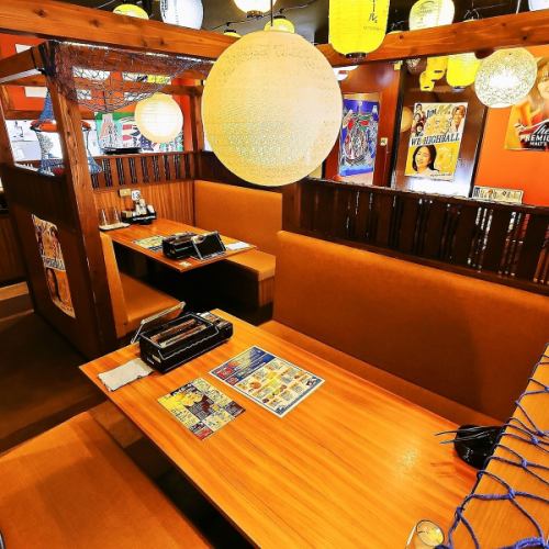 プライベート感ある半個室でゆっくりお食事を♪