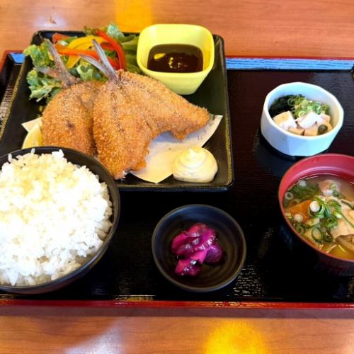 手作りアジフライ定食