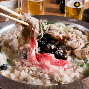 Grilled seafood, 4 kinds of sashimi, and our famous clam stewed meat! Uosho's ultimate New Year's banquet course