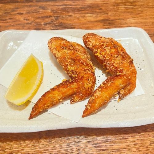 Fried chicken wings (2 pieces)