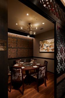 仅限工作日【休闲午餐】适合各种场合。7种菜肴+2小时畅饮，仅需3500日元。提供包间。