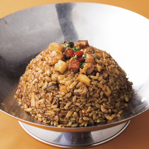 Yangzhou Gomoku Black Fried Rice