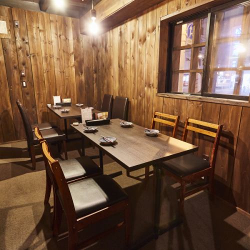 [Perfect for private occasions] This is a completely private room with an outstanding atmosphere that can be used by even a small number of people on weekdays.