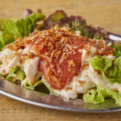 Potato salad with Hakata mentaiko and steamed chicken