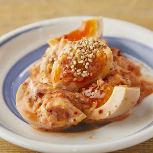 雞蛋和鮪魚配泡菜