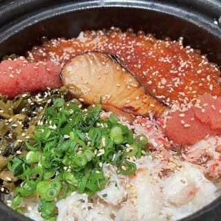 [Standard all-you-can-drink included] Hotaru Kyushu Wagyu Beef and Seafood Earthenware Pot Course