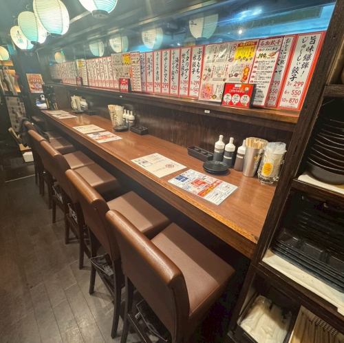 広々とした店内で、ごゆっくりお食事をお楽しみください！単品飲み放題もあり！少人数でもお1人様でもご利用いただけます！