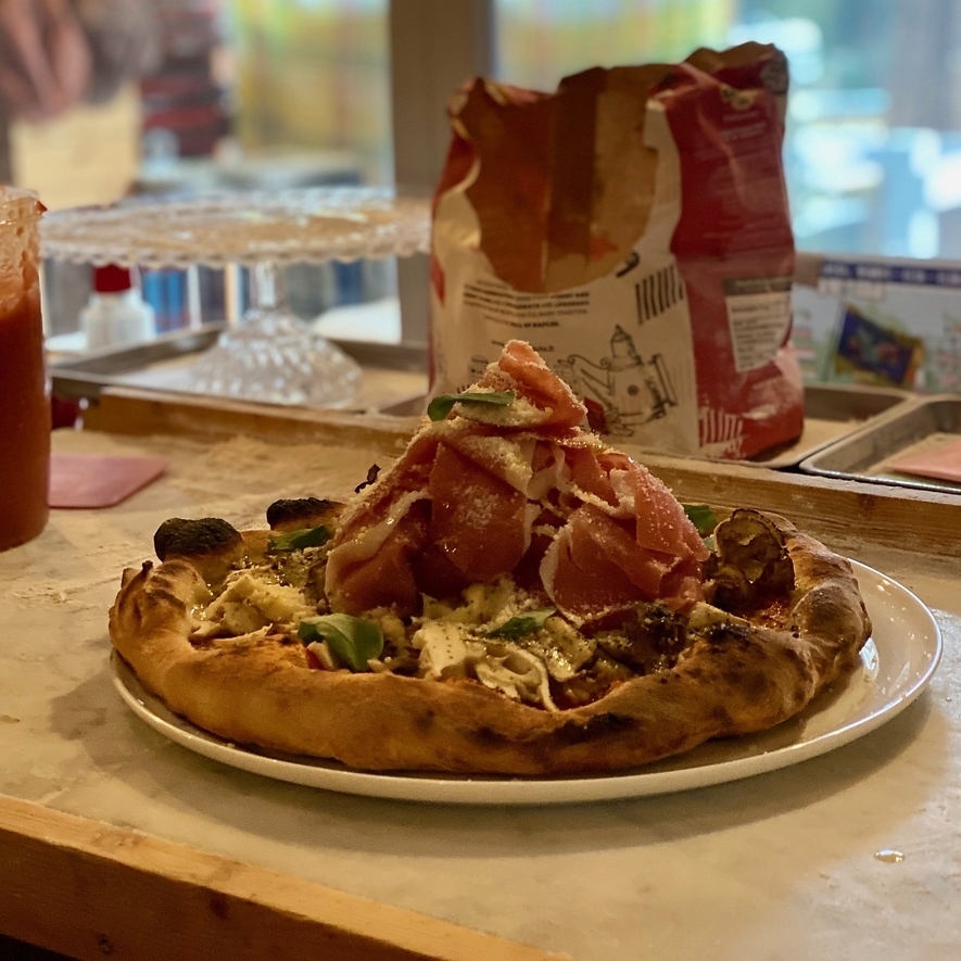 Pizzeria Fantasista ファンタジスタ 蓬莱