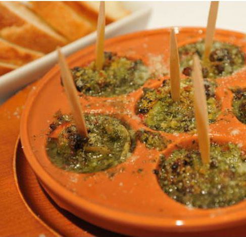 Burgundy style escargot ~ Served with baguette ~
