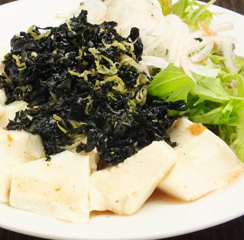 じゃことわかめと豆腐のサラダ