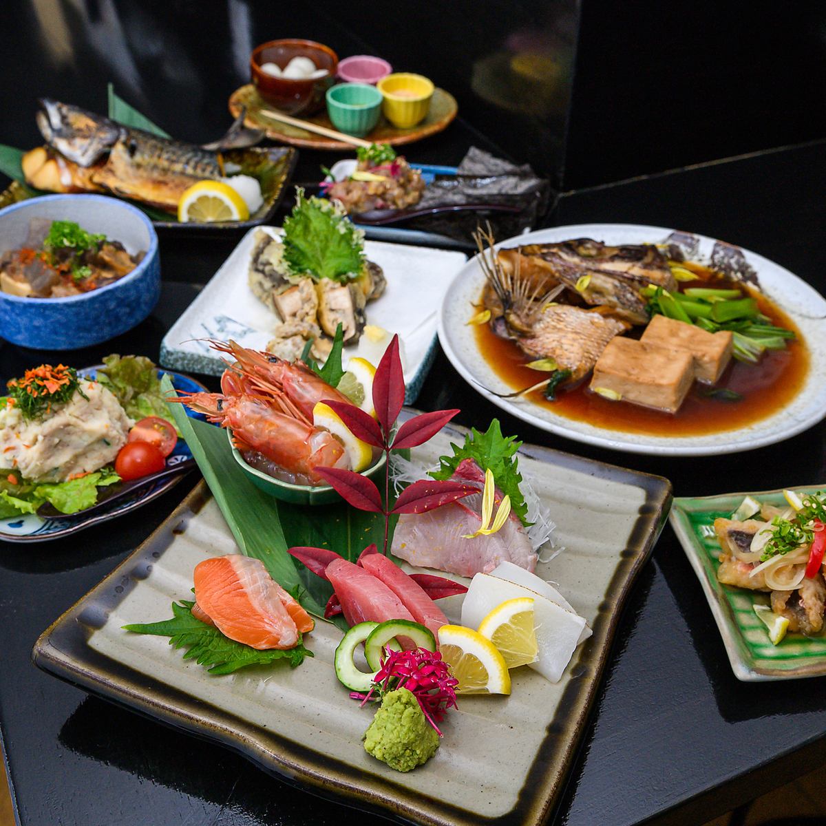 和食をベースに沖縄料理や創作料理、日本酒・泡盛など多彩なメニューをご用意!