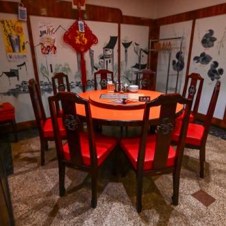 6名様から最大20名様迄収容可能な完全個室をご用意！お子様の椅子も完備しておりまります◎ご家族や、友人との飲み会、ビジネスシーン迄幅広くご対応可能！