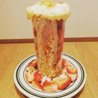 イチゴのブリュレパフェ