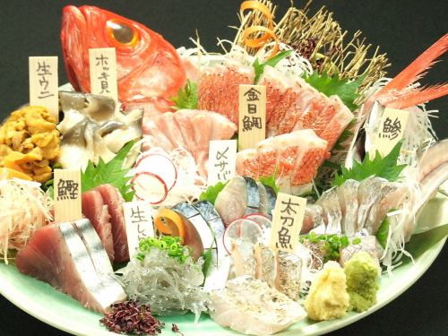 Assorted sashimi