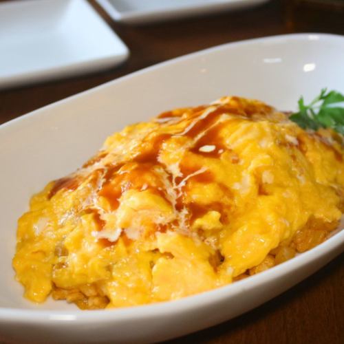 Fluffy egg omelet rice