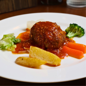 Roasted chestnut pork with tomato sauce