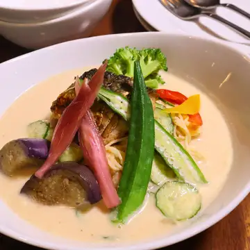 【夏のお知らせ】暑い日にもさらっと食べられるストローハットの夏メニュー