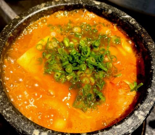 纯豆腐（sundubu）jjigae汤/yukkejang汤