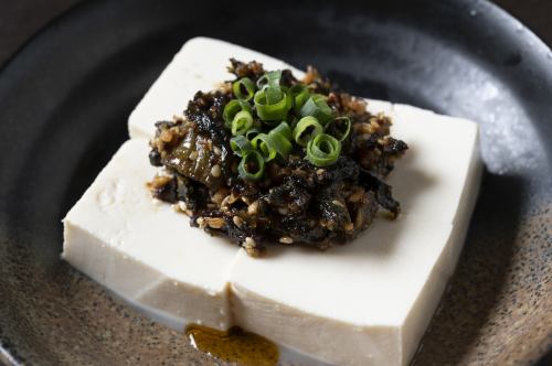 Chilled tofu with crispy soy sauce and greens