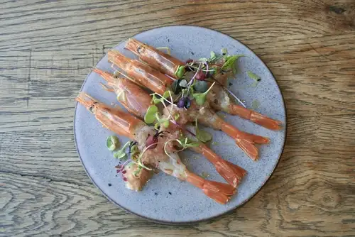 Garlica-paccio, not carpaccio with large shrimp