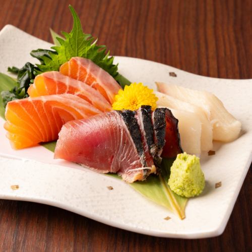Assortment of 3 types of sashimi (1 serving)