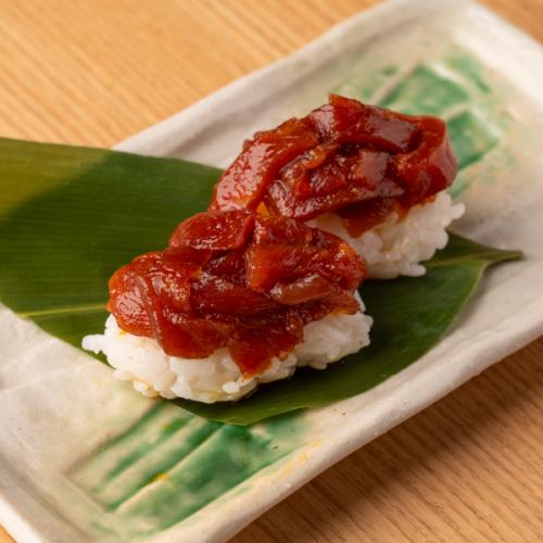 Horse meat yukke sushi x 2
