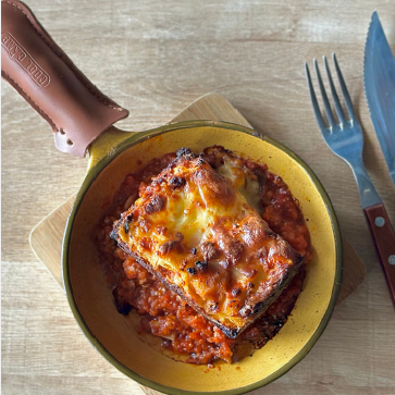 Lasagna with slow-cooked Agu pork ragout